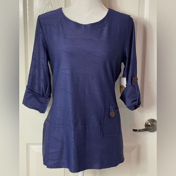 KAKTUS Women's Tunic Top in Color: Eclipse - Picture 1 of 10